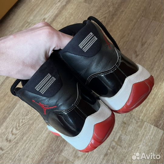 Air jordan 11 bred