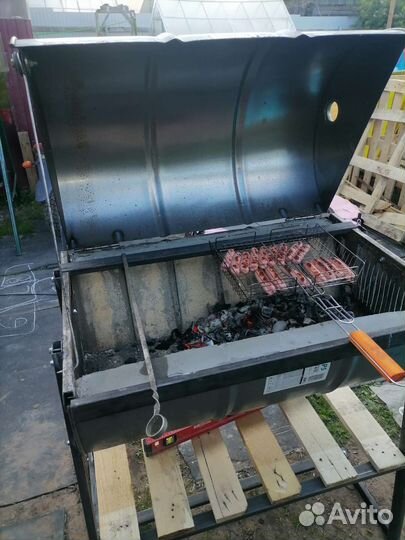 Мангал с крышей