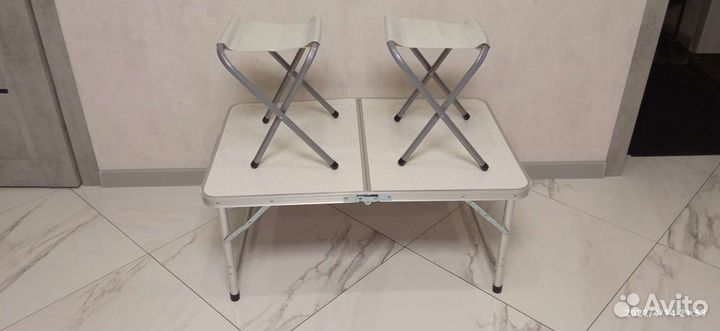 Стол складной + 2 стула