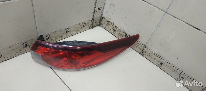 Фонарь задний наружный правый Mazda 6