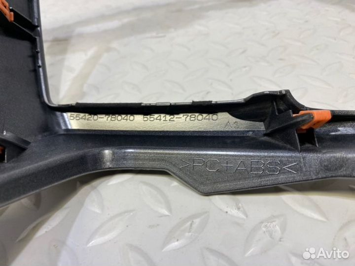 Накладка центральной консоли Lexus Nx 300H/200T