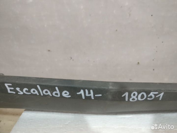 Кадилак Эскалэйд 2014- Спойлер передний 18051