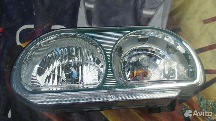 Фара левая галоген Dodge Challenger LC