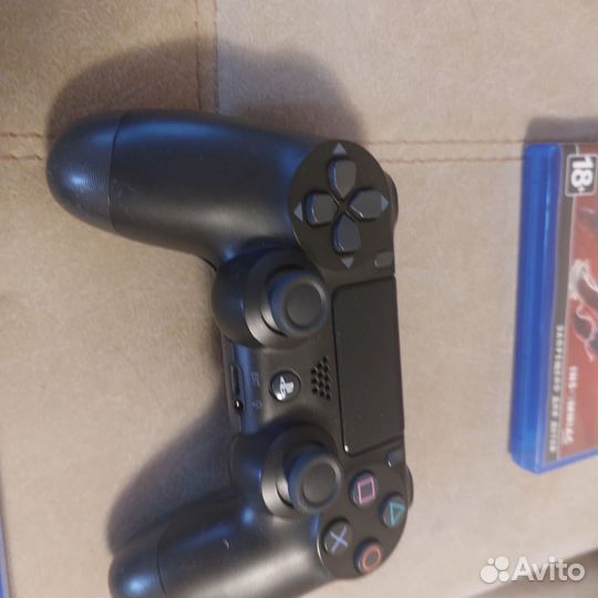 Sony PS4 slim