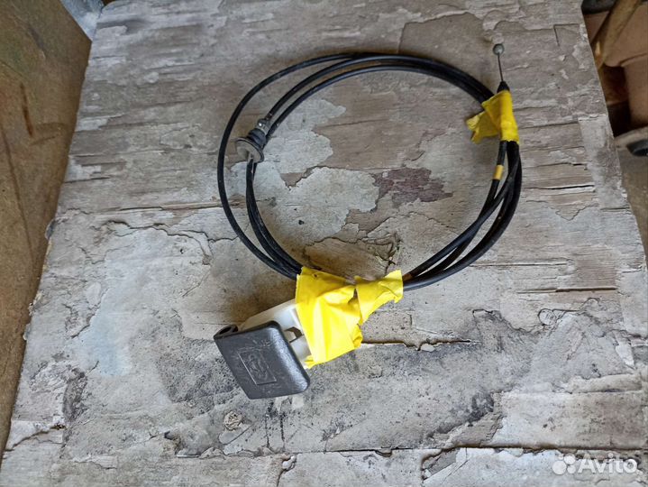 Трос открывания капота Toyota Corolla 150 06-12г