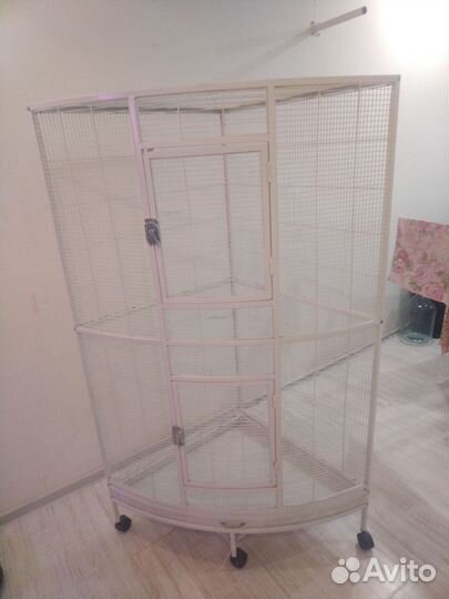 Клетка угловая для птиц