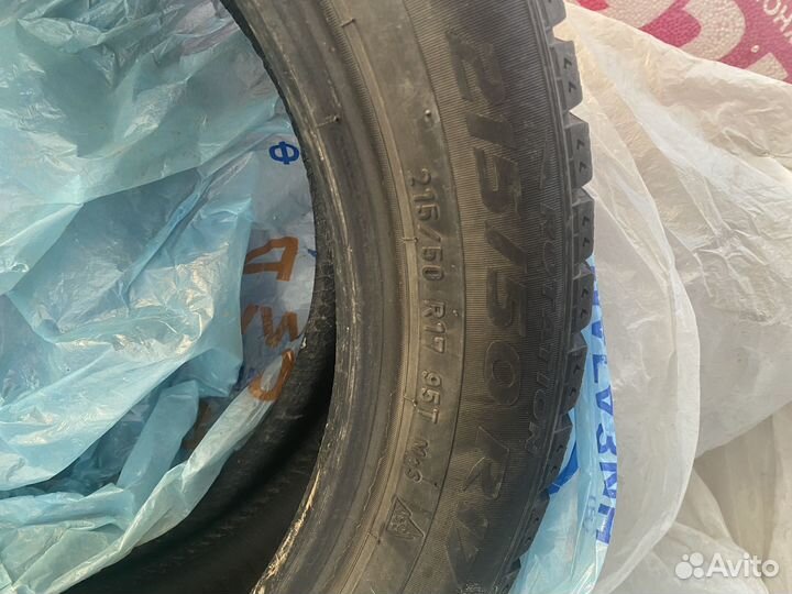 Pirelli Ice Zero 215/50 R17 98