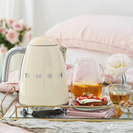 Чайник Smeg 1,7 л из Германии