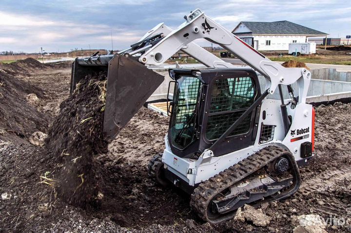 Аренда мини-погрузчика бобкэта / гусеничного