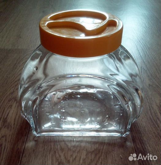 Банка (стекло)