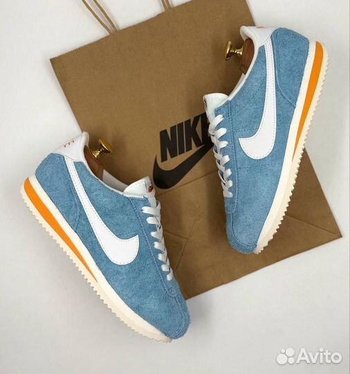 Кроссовки nike женские