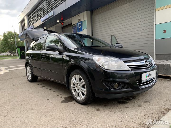 Opel Astra 1.6 МТ, 2011, 180 000 км