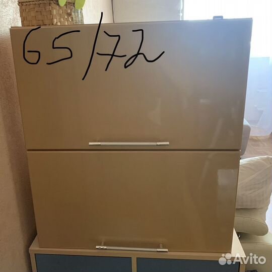 Кухонный навесной шкаф