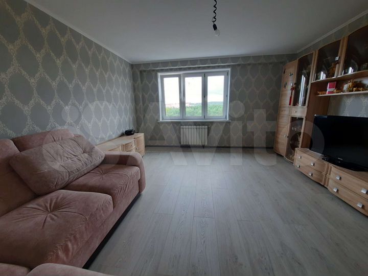 2-к. квартира, 66 м², 10/17 эт.