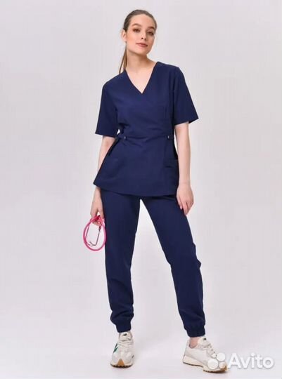 Медицинский костюм женский