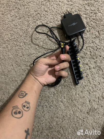 Универсальная зарядка для ноутбука