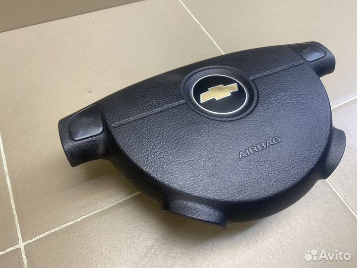 Подушка безопасности в руль chevrolet aveo t 250