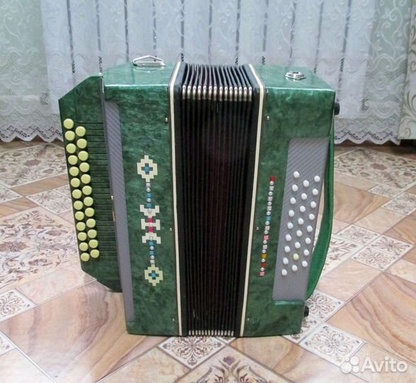 Гармонь Нарач с голосами от