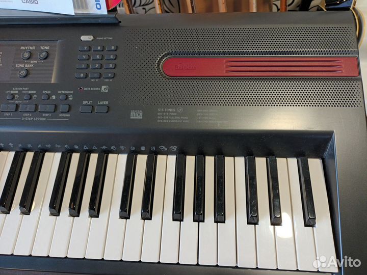 Casio WK110 (76 клавиш) синтезатор (обмен/продажа)