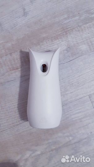 Диспенсер для освежителя воздуха автоматический