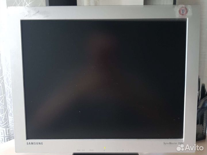 Монитор Samsung