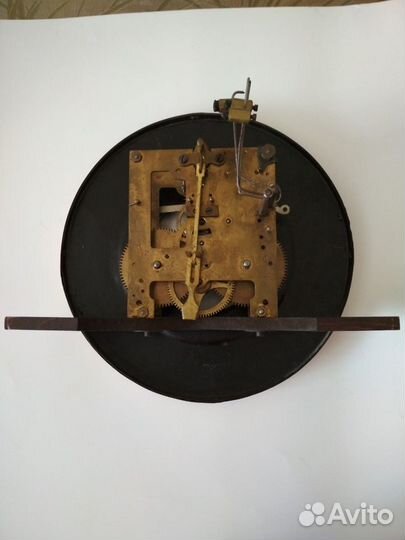 Старинные настенные часы