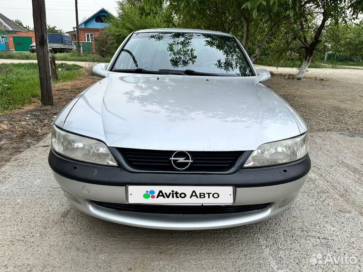 Opel Vectra 1.8 МТ, 1998, 200 000 км