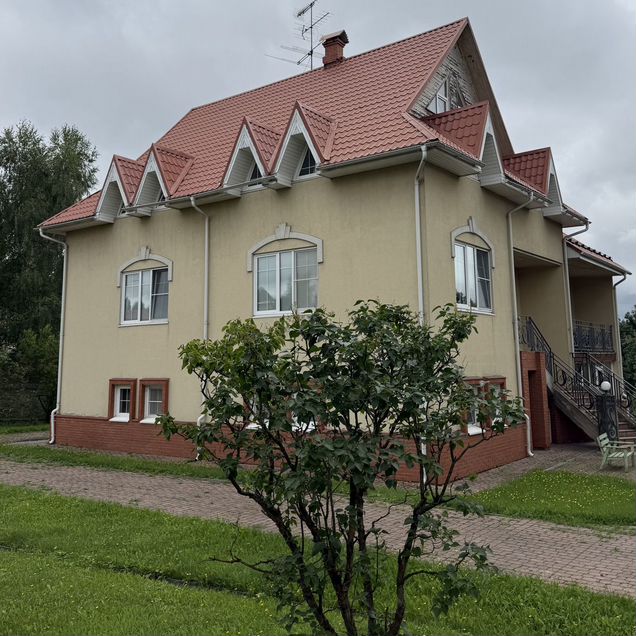 Дом 520 м² на участке 56 сот.
