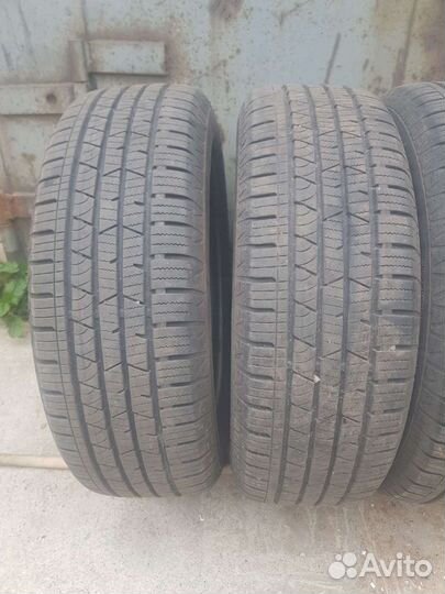 Continental ContiCrossContact LX 215/65 R16 98H