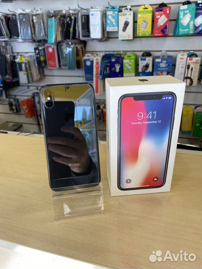 iPhone X, 64 ГБ