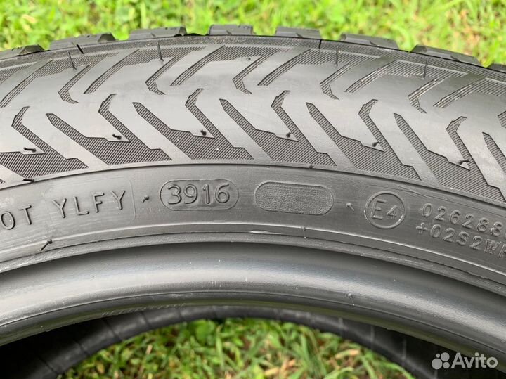 Nokian Tyres Hakkapeliitta 8 245/50 R18 100