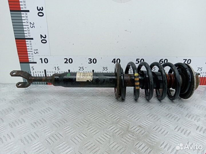 Стойка для Volkswagen Passat 5 GP