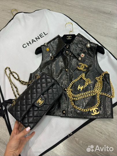 Кожаный жилет chanel