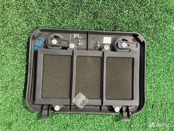 Крышка обшивки багажника задняя левая