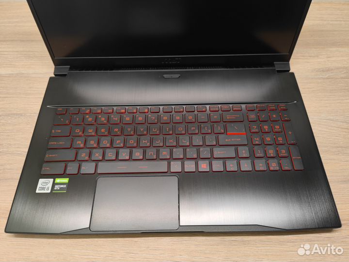 Ноутбук MSI 17.3