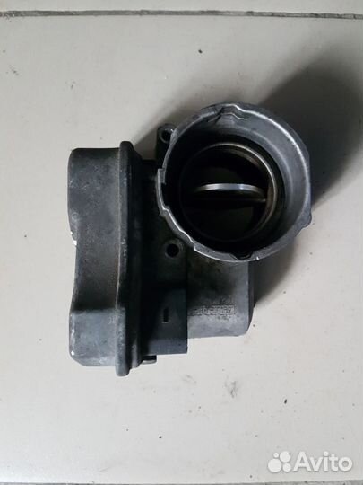 Дроссельная заслонка VW Passat B6 03g128063b