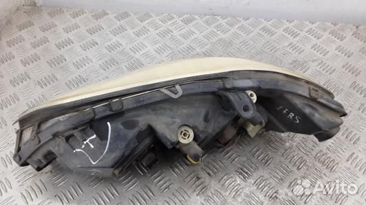 Фара правая opel zafira A (1FR05MU01)