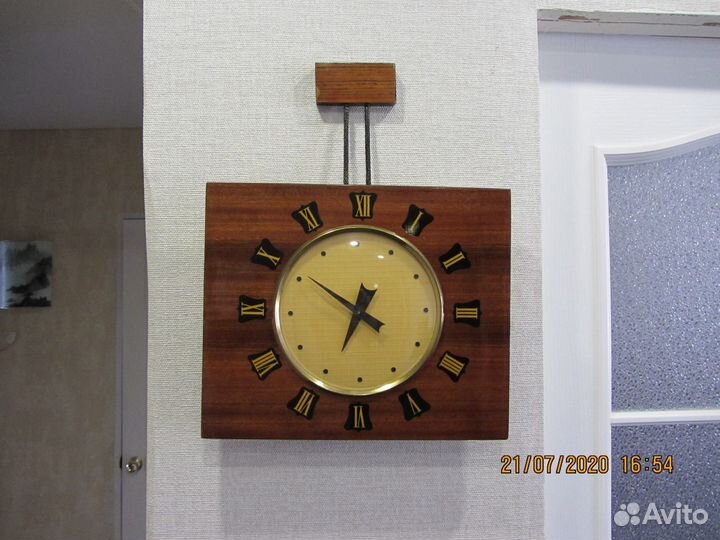 Часы настенные старинные Янтарь редкие