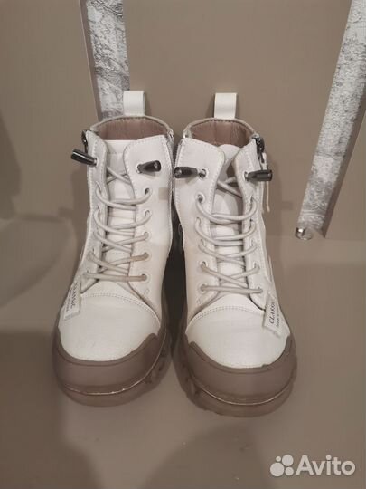 Ботинки демисезонные для девочки 30размер