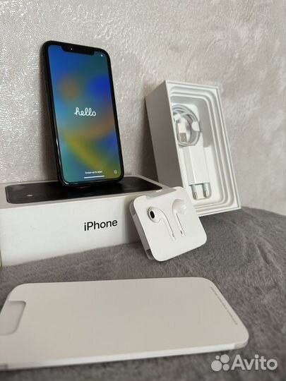 Телефон iPhone 11 64g