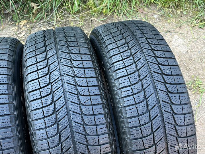 Michelin X-Ice 3 215/65 R16