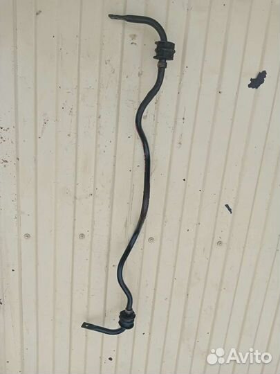 Задний стабилизатор infiniti g35 v36 VQ35HR 2006