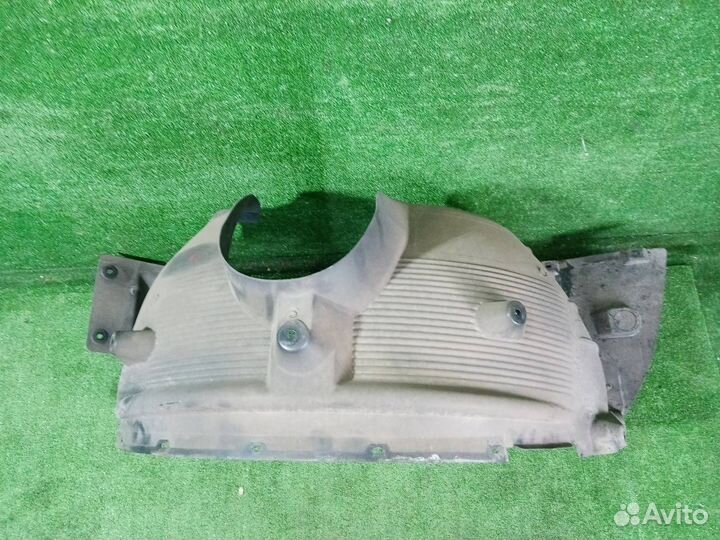 Подкрылок передний правый Bmw X3 E83 M54B30 (3.0)