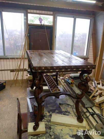 Стол ручной работы