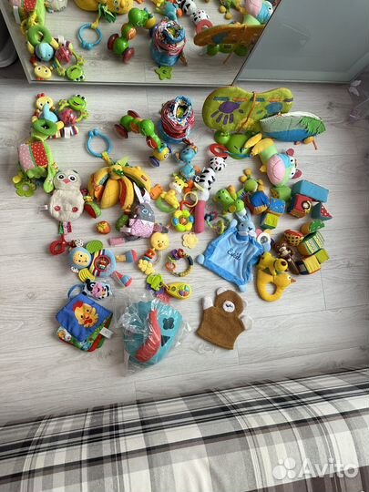 Детские игрушки от 0 до 1 года пакетом