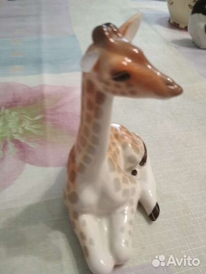 Статуэтка фарфор