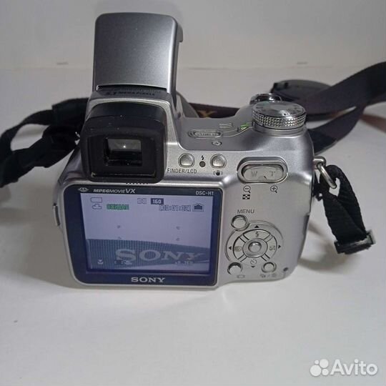 Цифровой фотоаппарат sony