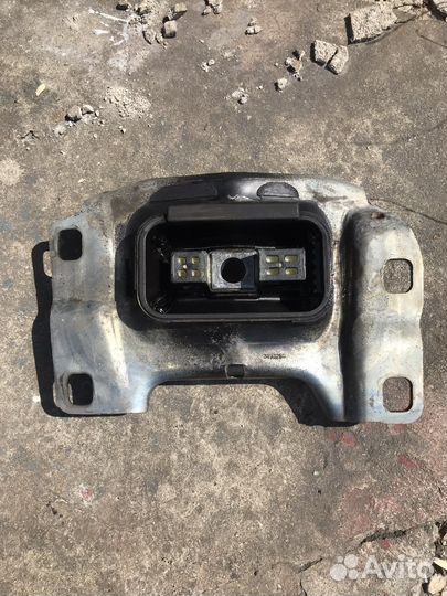 Опора АКПП Ford Kuga2