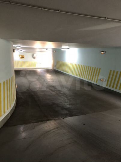 Машиноместо, 20 м²