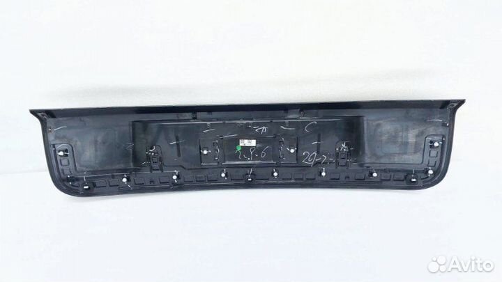 Б/У Б/У Накладка двери багажника Состояние
